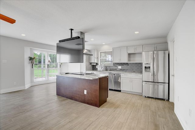 3205 Cemetery Road, Santa Fe, TX 77517