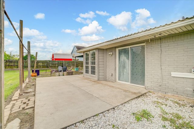 3205 Cemetery Road, Santa Fe, TX 77517