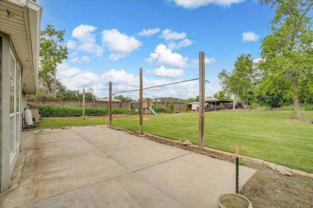 3205 Cemetery Road, Santa Fe, TX 77517