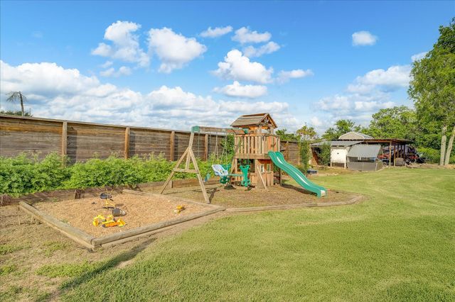 3205 Cemetery Road, Santa Fe, TX 77517