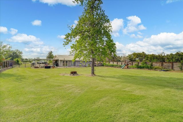 3205 Cemetery Road, Santa Fe, TX 77517