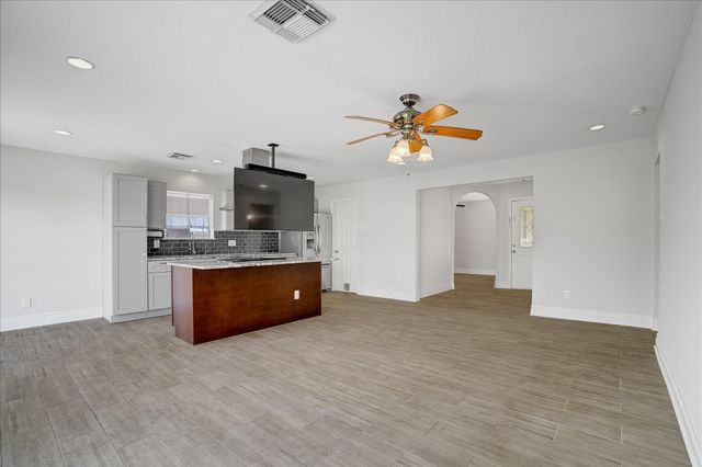 3205 Cemetery Road, Santa Fe, TX 77517
