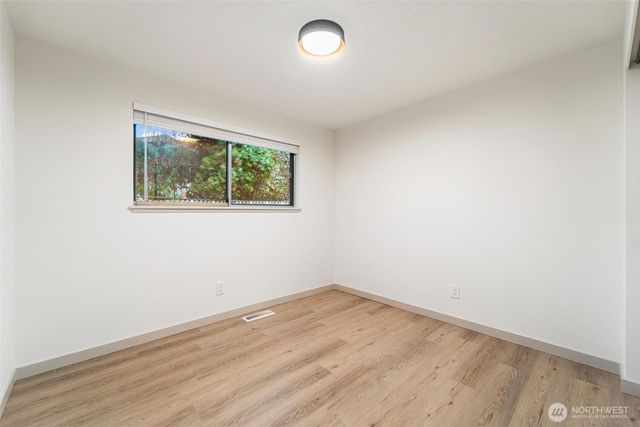 6714 Husky Way SE, Lacey, WA 98503