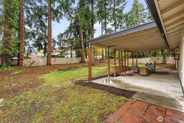 6714 Husky Way SE, Lacey, WA 98503