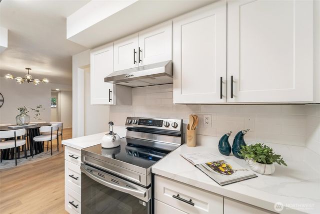 6714 Husky Way SE, Lacey, WA 98503