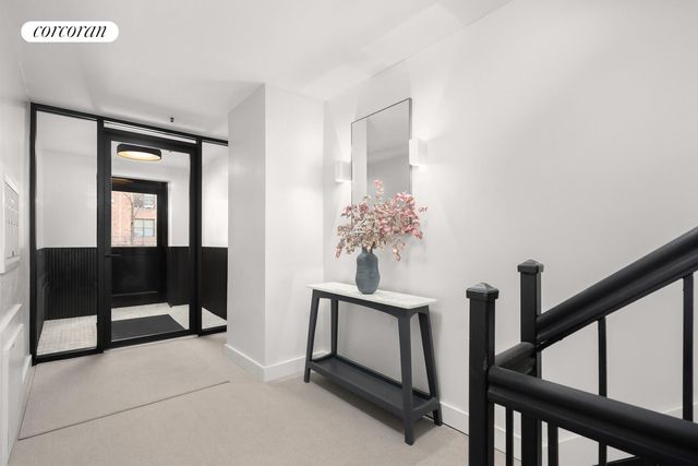 434 W 23RD Street E, New York City, NY 10011