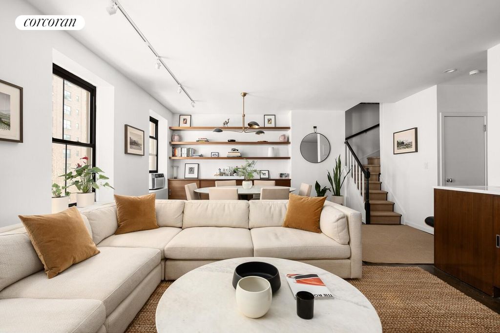 434 W 23RD Street E, New York City, NY 10011