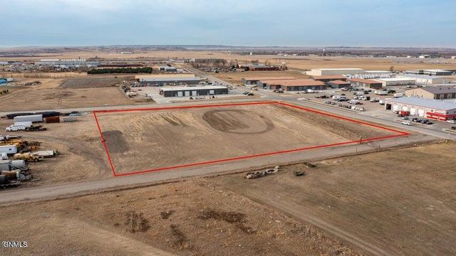 3102 Morrison Avenue, Bismarck, ND 58504