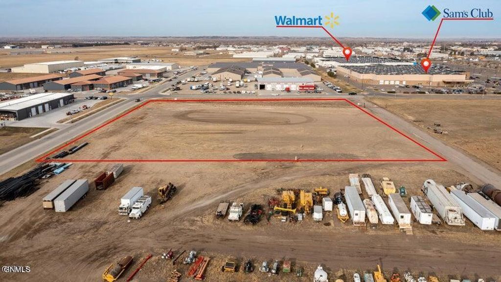 3102 Morrison Avenue, Bismarck, ND 58504 photo 4