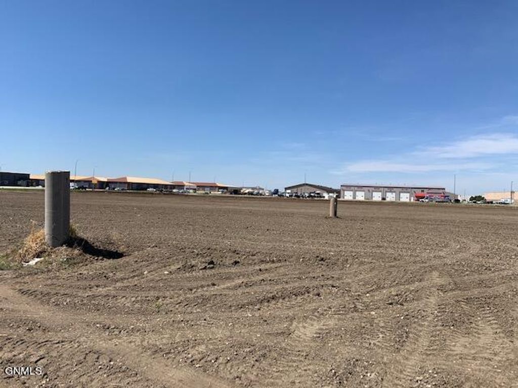 3102 Morrison Avenue, Bismarck, ND 58504 photo 7