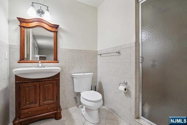 75 Myrtle Avenue 1, Edgewater, NJ 07020