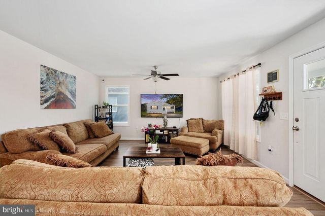 669 LAKEVIEW DR, Colonial Beach, VA 22443