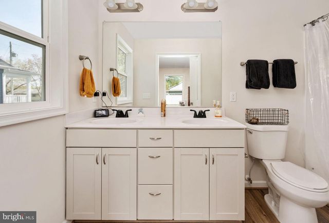 669 LAKEVIEW DR, Colonial Beach, VA 22443