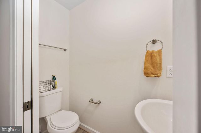 669 LAKEVIEW DR, Colonial Beach, VA 22443