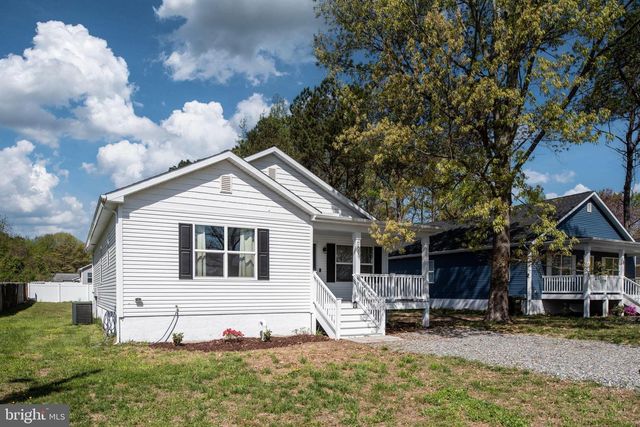 669 LAKEVIEW DR, Colonial Beach, VA 22443