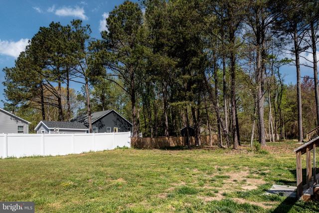 669 LAKEVIEW DR, Colonial Beach, VA 22443