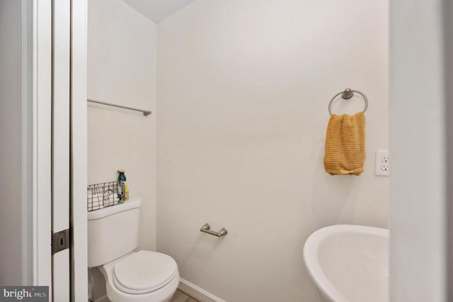 669 LAKEVIEW DR, Colonial Beach, VA 22443