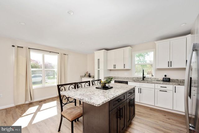 669 LAKEVIEW DR, Colonial Beach, VA 22443