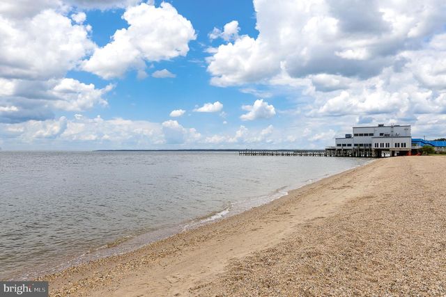 669 LAKEVIEW DR, Colonial Beach, VA 22443