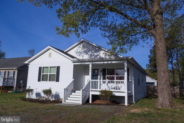 669 LAKEVIEW DR, Colonial Beach, VA 22443