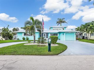 5622 DEAUVILLE COURT, Cape Coral, FL 33904
