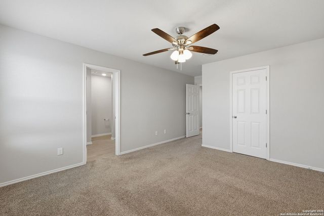 9425 Apple Ridge Ln, San Antonio, TX 78239