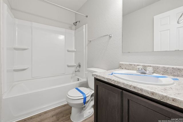 9425 Apple Ridge Ln, San Antonio, TX 78239