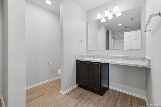 9425 Apple Ridge Ln, San Antonio, TX 78239