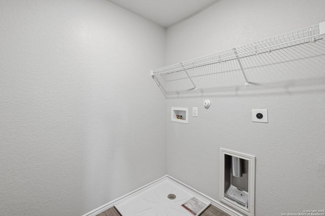 9425 Apple Ridge Ln, San Antonio, TX 78239