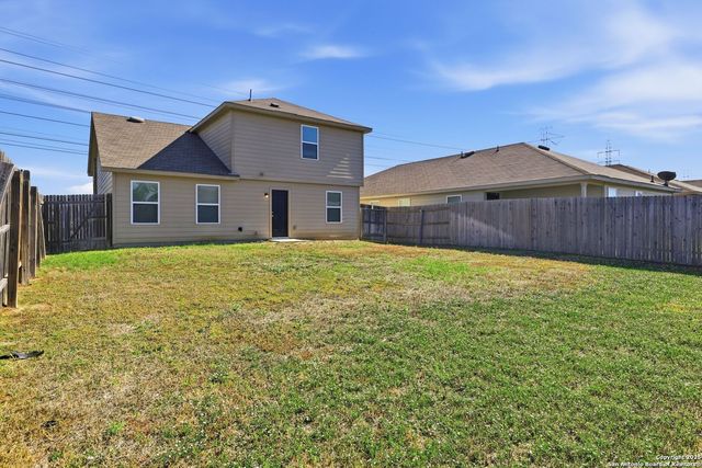 9425 Apple Ridge Ln, San Antonio, TX 78239