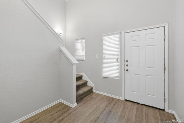 9425 Apple Ridge Ln, San Antonio, TX 78239