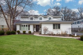 890 Mountain Drive, Deerfield, IL 60015