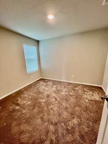 1906 Fieldfare ST, New Braunfels, TX 78130