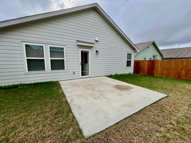 1906 Fieldfare ST, New Braunfels, TX 78130