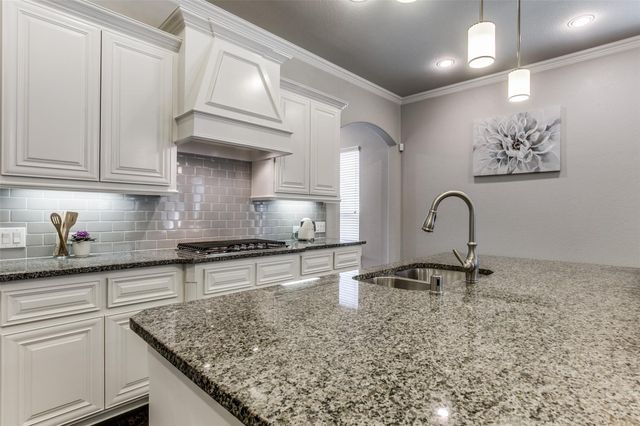 3901 Bentley Drive, Bedford, TX 76021
