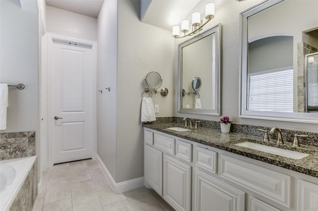 3901 Bentley Drive, Bedford, TX 76021