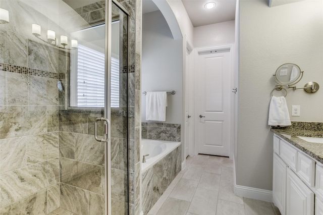 3901 Bentley Drive, Bedford, TX 76021