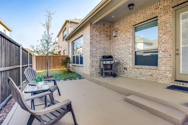 3901 Bentley Drive, Bedford, TX 76021