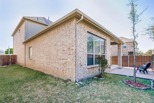 3901 Bentley Drive, Bedford, TX 76021
