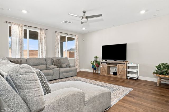 7665 Serenity Bay Lane, North Las Vegas, NV 89084