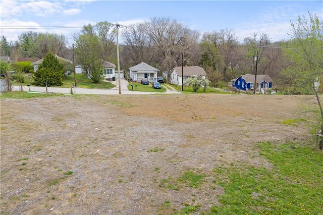 9827 E Independence Avenue, Independence, MO 64053