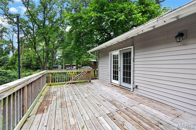 11 Highland Drive, St Charles, MO 63303