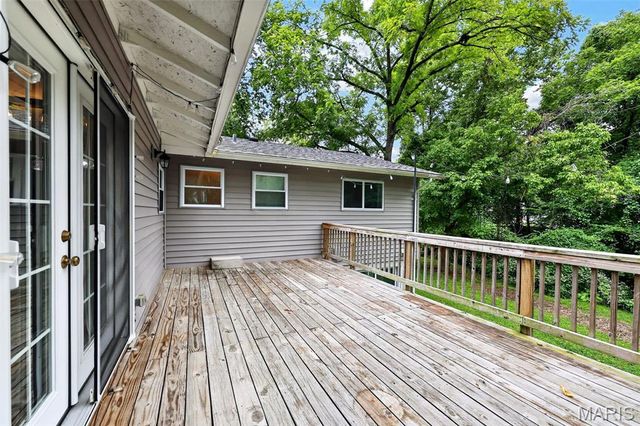 11 Highland Drive, St Charles, MO 63303