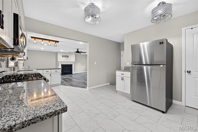 11 Highland Drive, St Charles, MO 63303