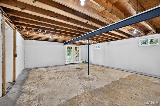 11 Highland Drive, St Charles, MO 63303