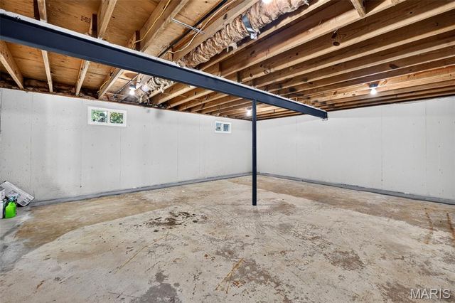 11 Highland Drive, St Charles, MO 63303