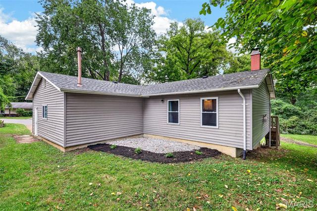 11 Highland Drive, St Charles, MO 63303