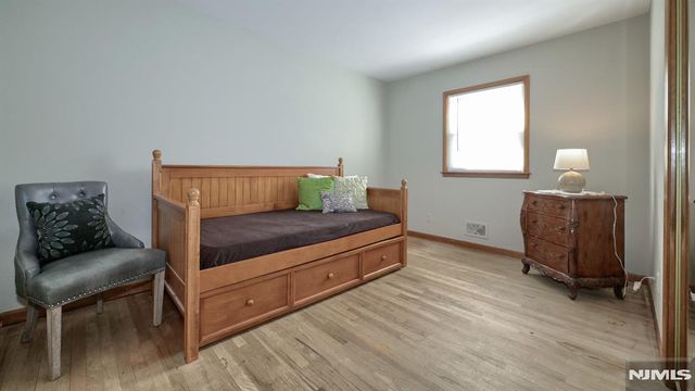 96 E Lions Head, Wayne, NJ 07470