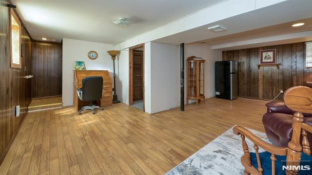 96 E Lions Head, Wayne, NJ 07470