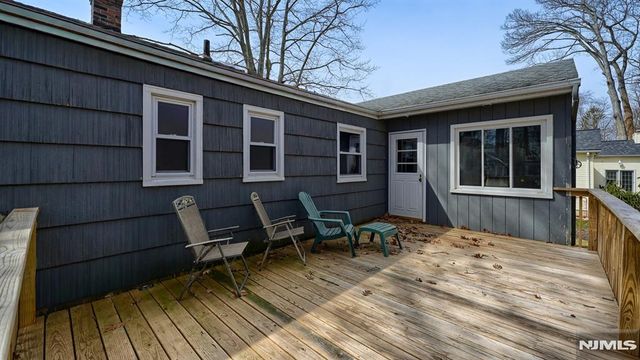 96 E Lions Head, Wayne, NJ 07470